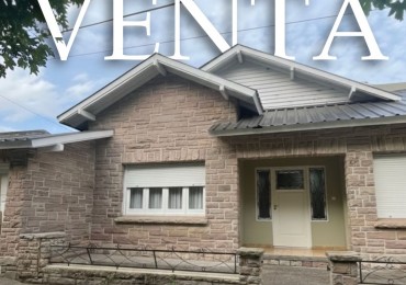 Importante Chalet sobre Av. Favaloro, Balcarce