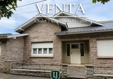 Importante Chalet sobre Av. Favaloro, Balcarce